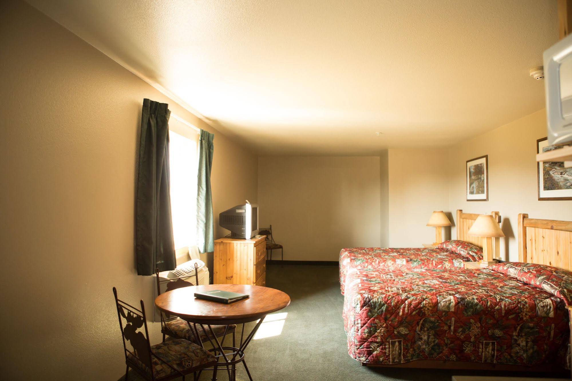 Boulder Creek Inn