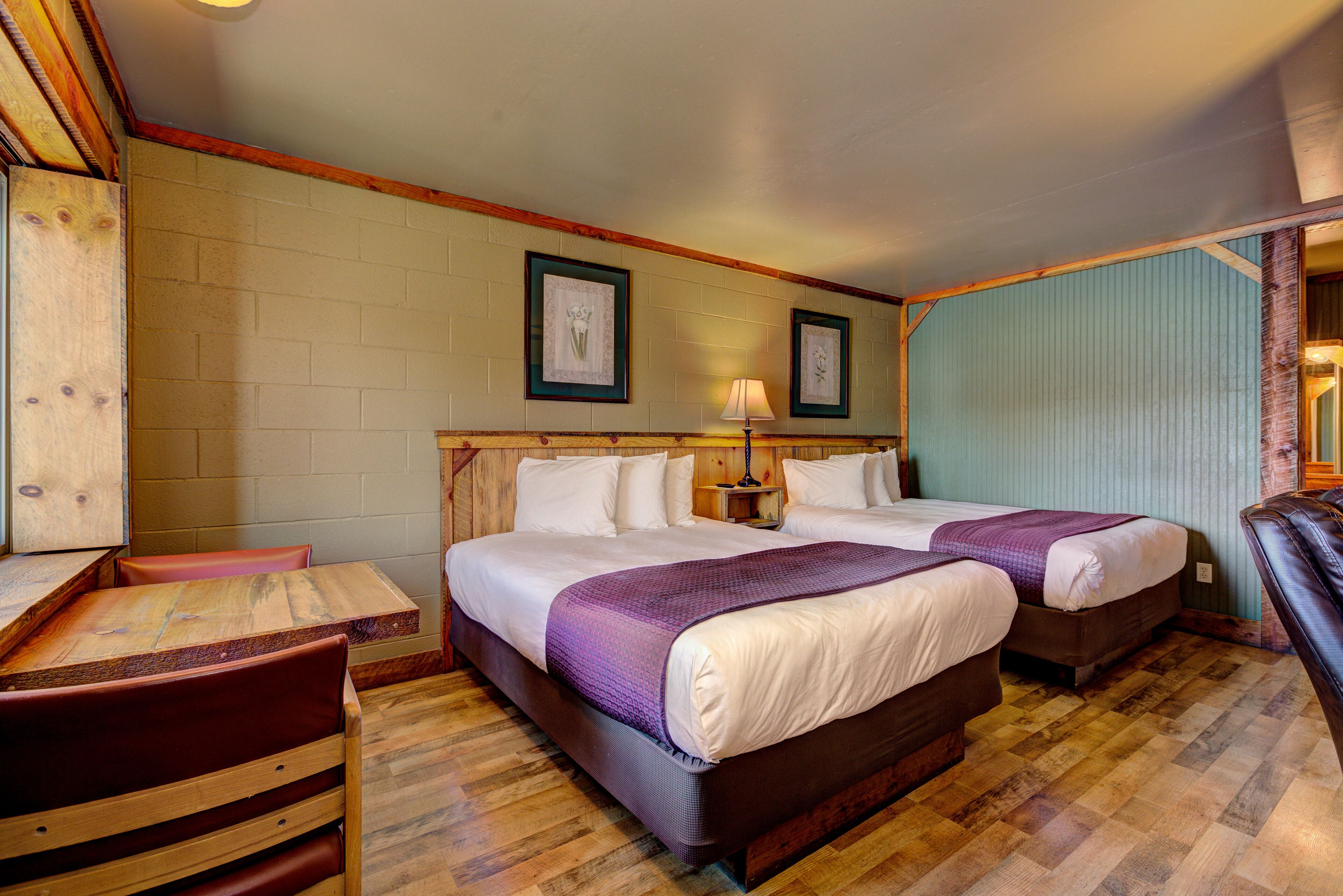 Holiday Motel & RV Park