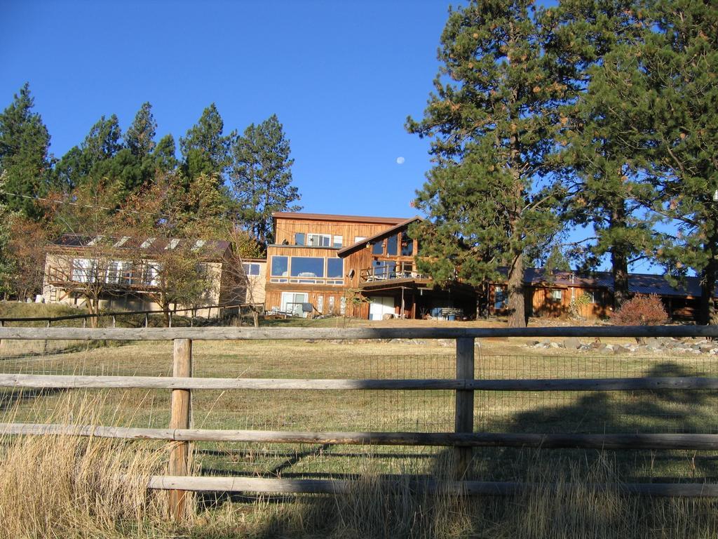 Whitebird Summit B And B