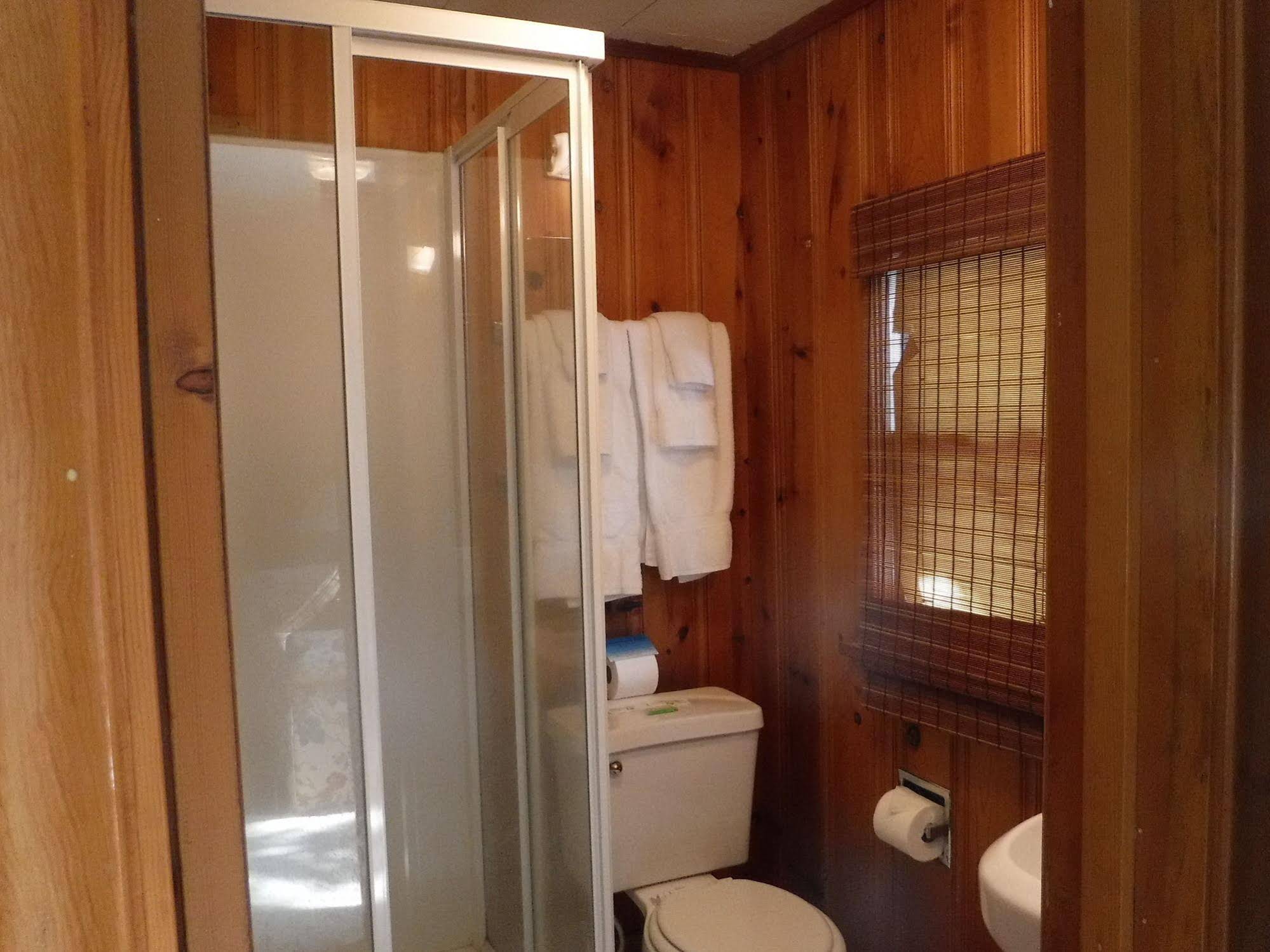 Billingsley Creek Lodge