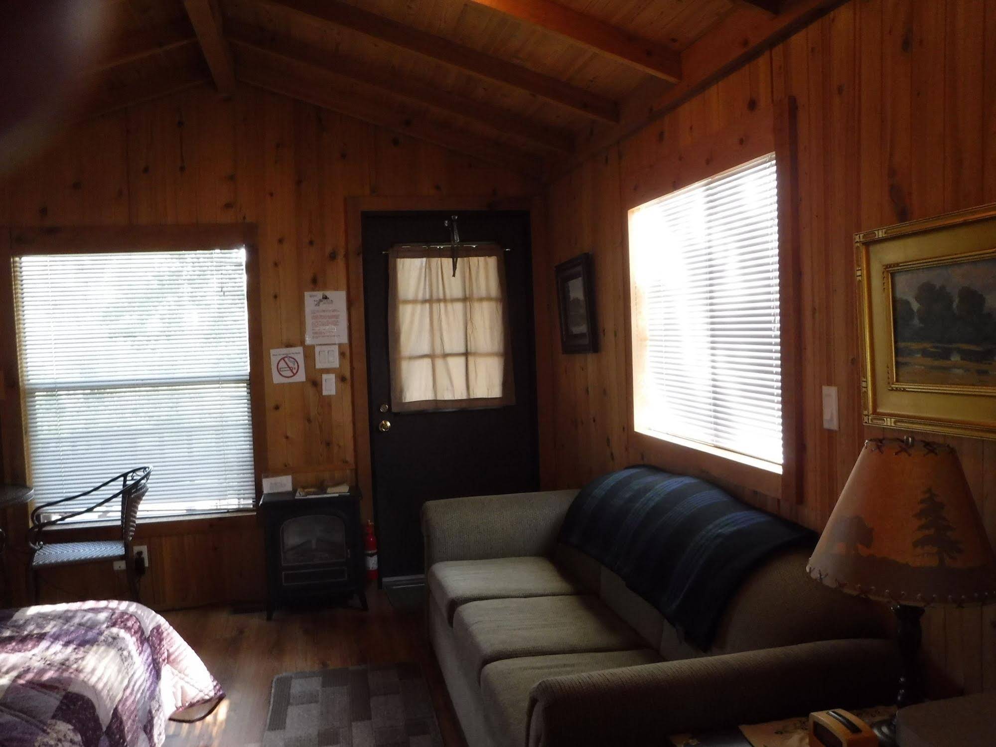 Billingsley Creek Lodge