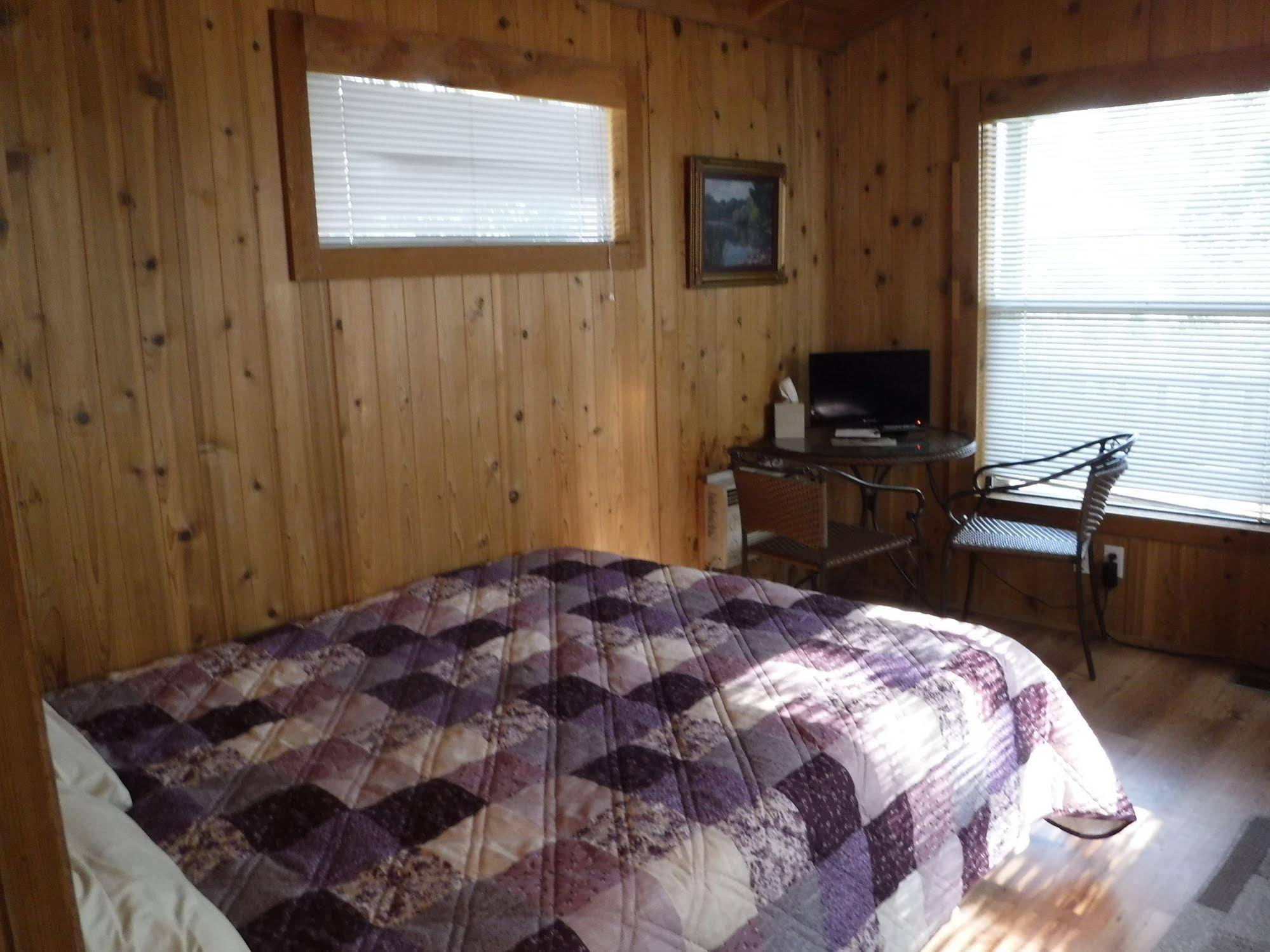 Billingsley Creek Lodge