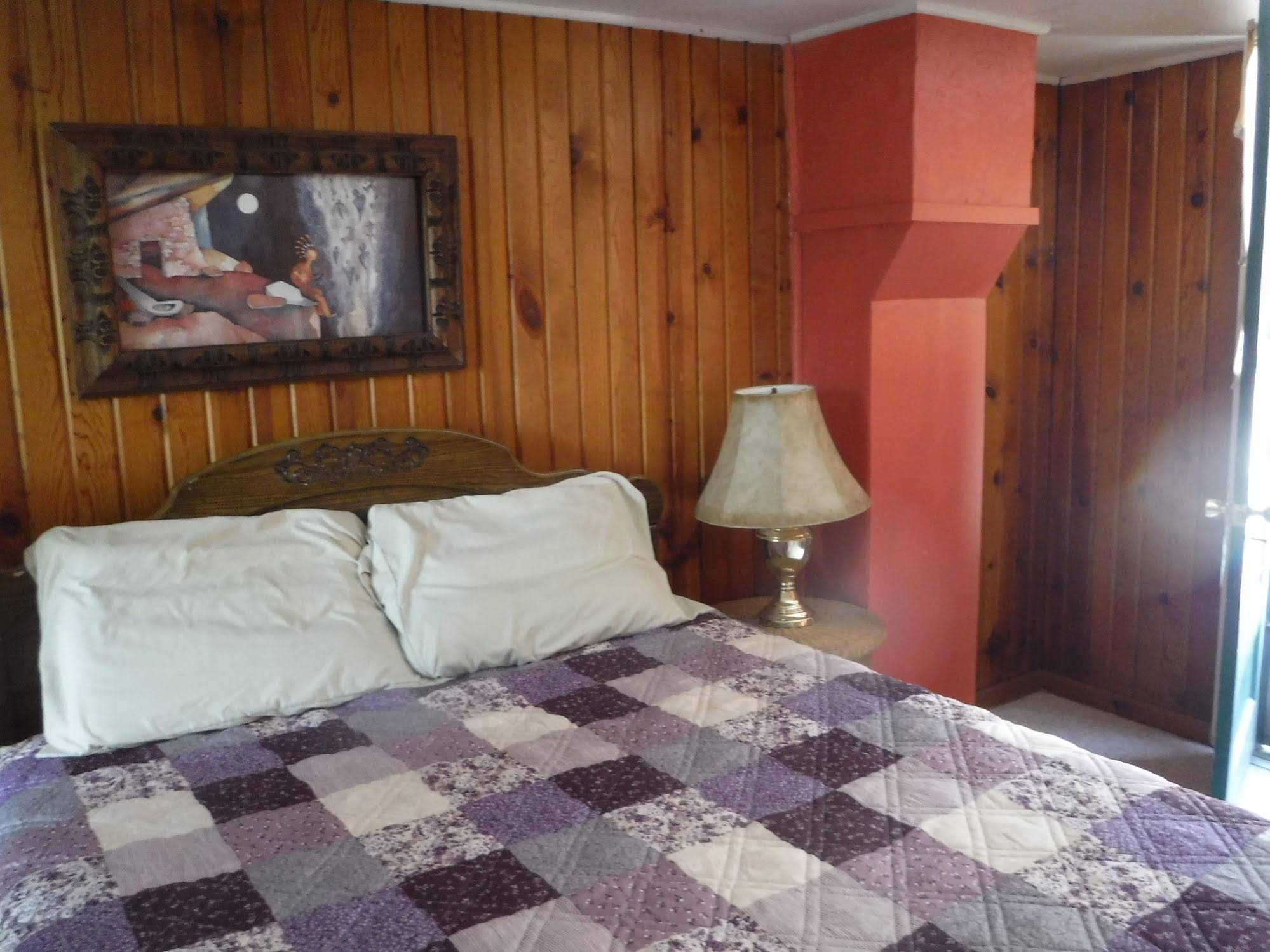 Billingsley Creek Lodge