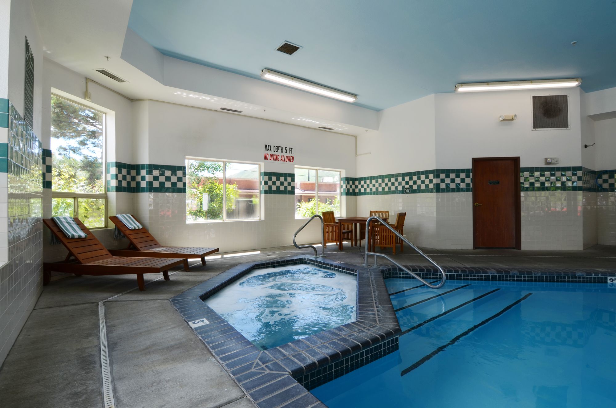 Wood River Inn