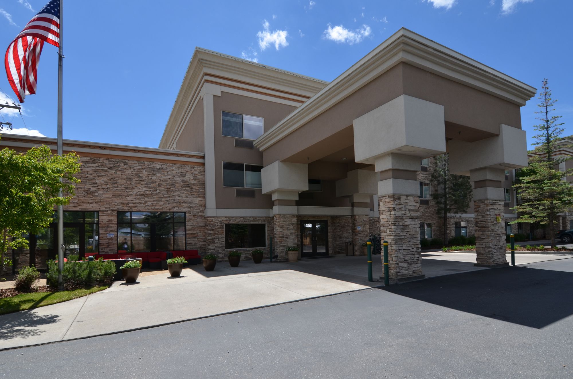 Wood River Inn