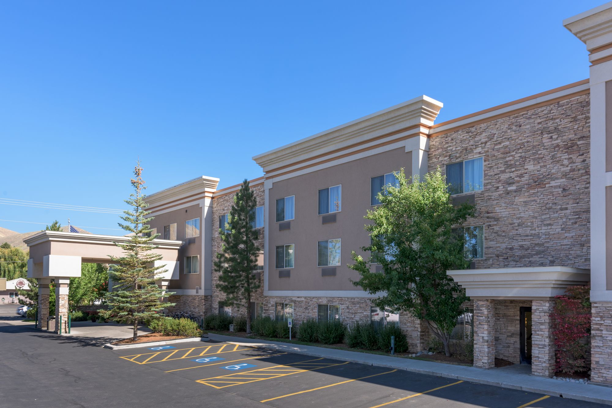 Wood River Inn