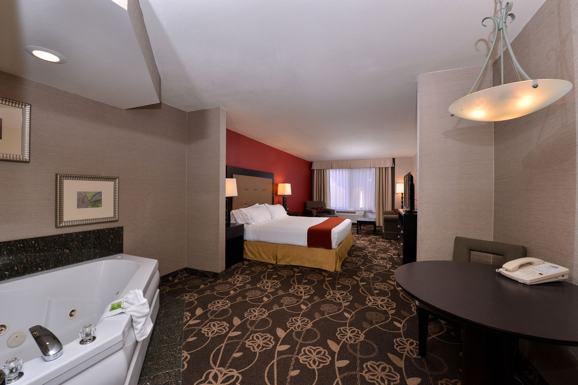 Holiday Inn Express & Suites Idaho Falls