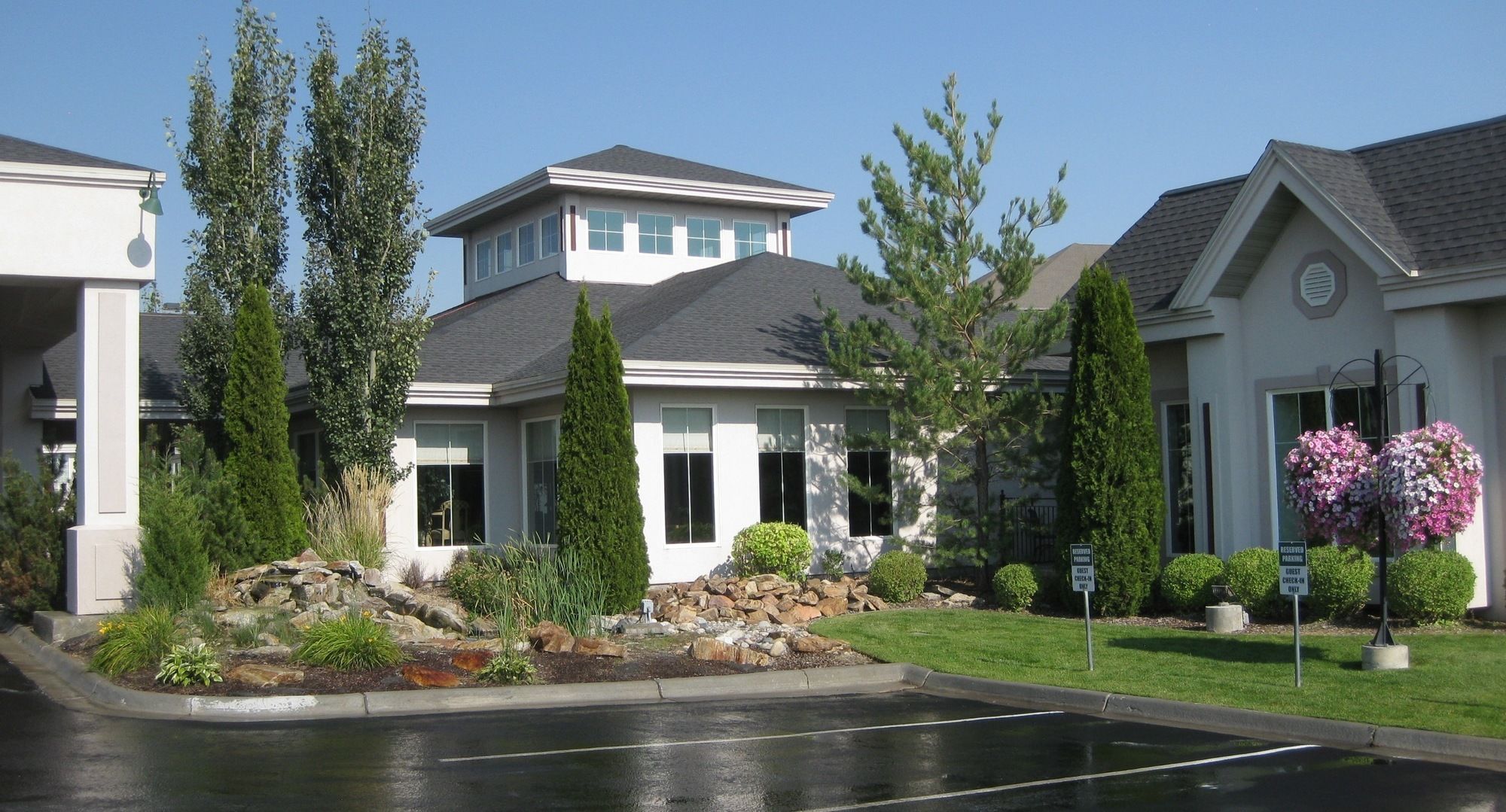 Clarion Inn