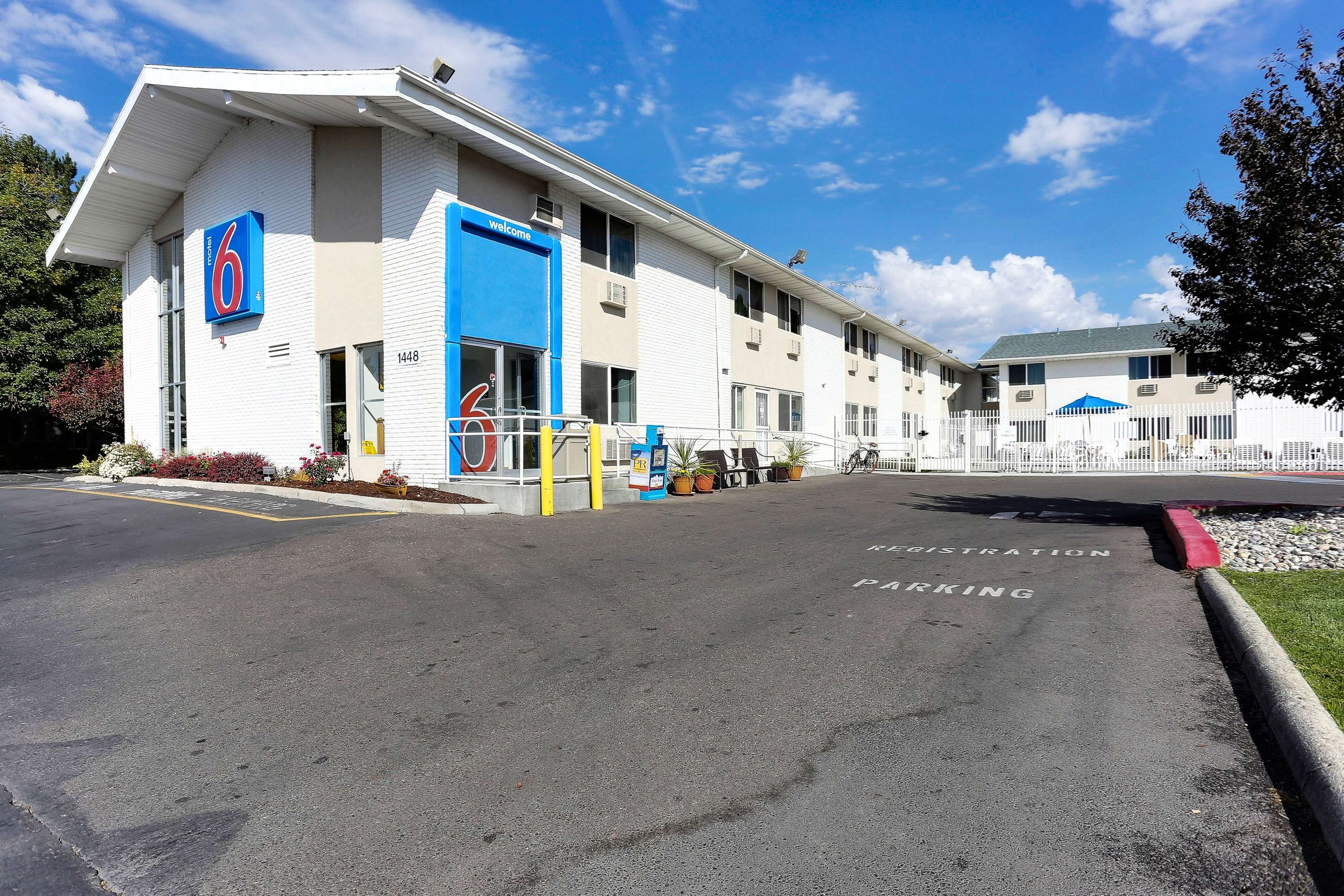 Econo Lodge