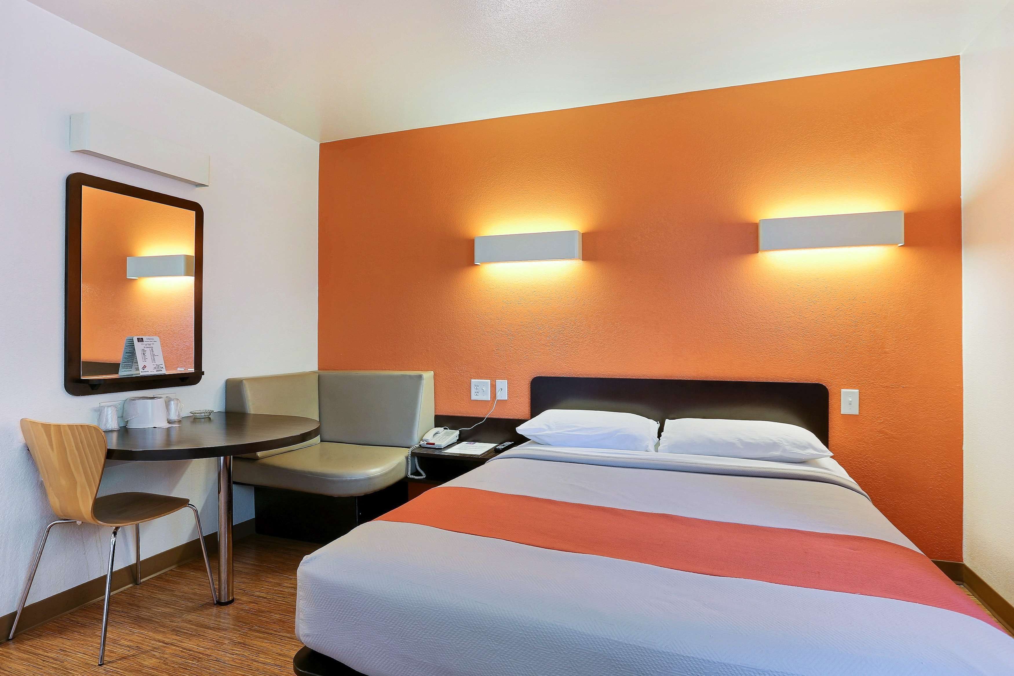 Econo Lodge