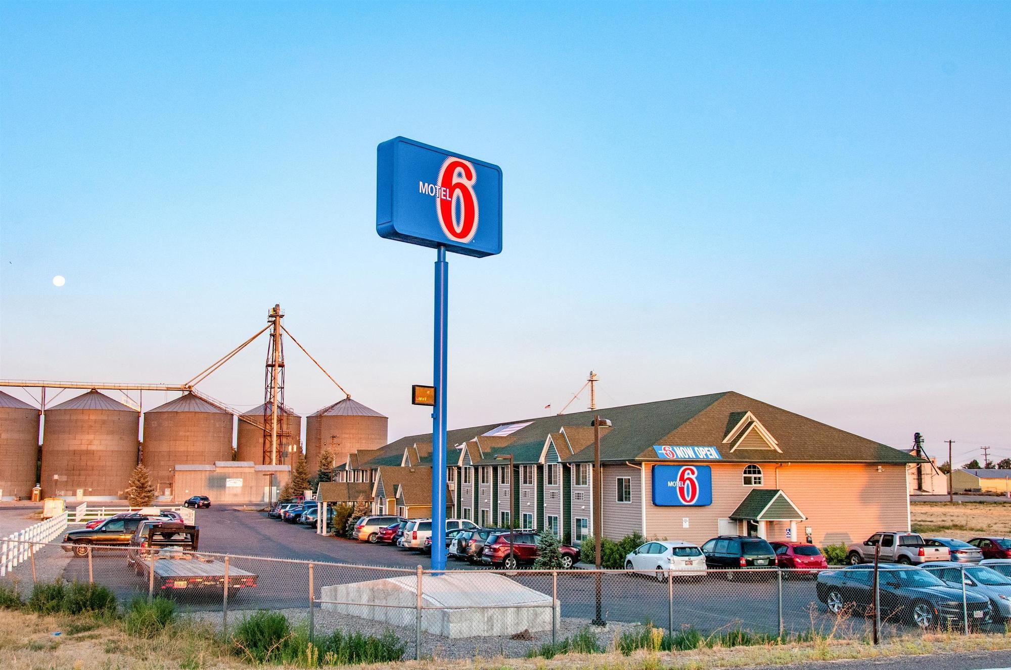 Motel 6 Idaho Falls Snake River
