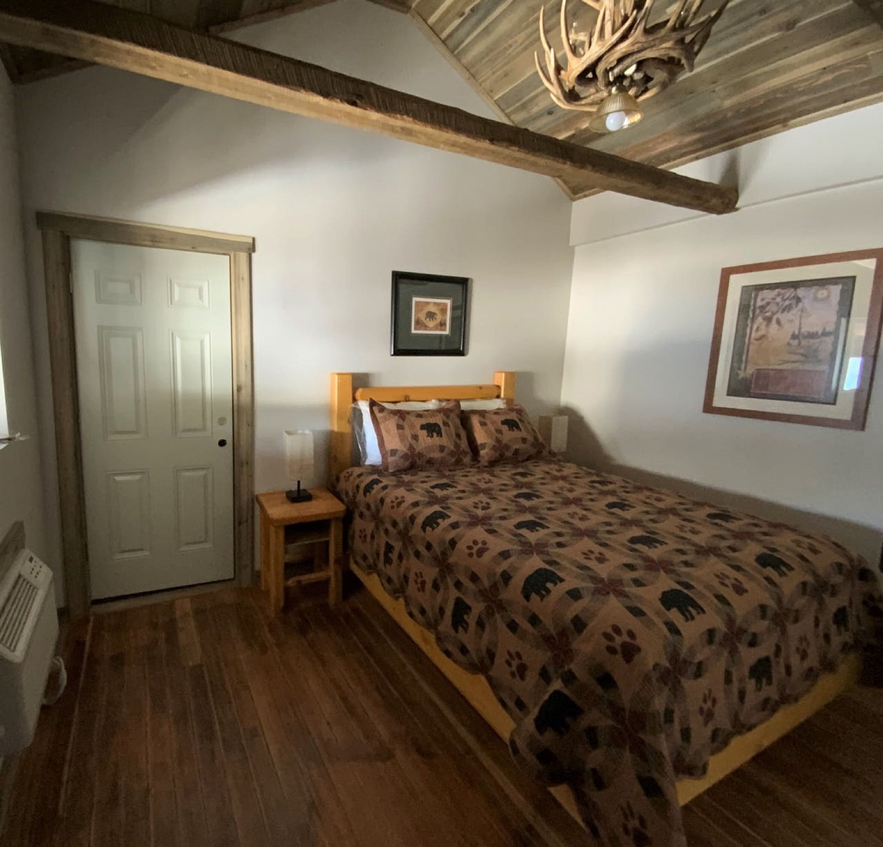 Island Park Lodge