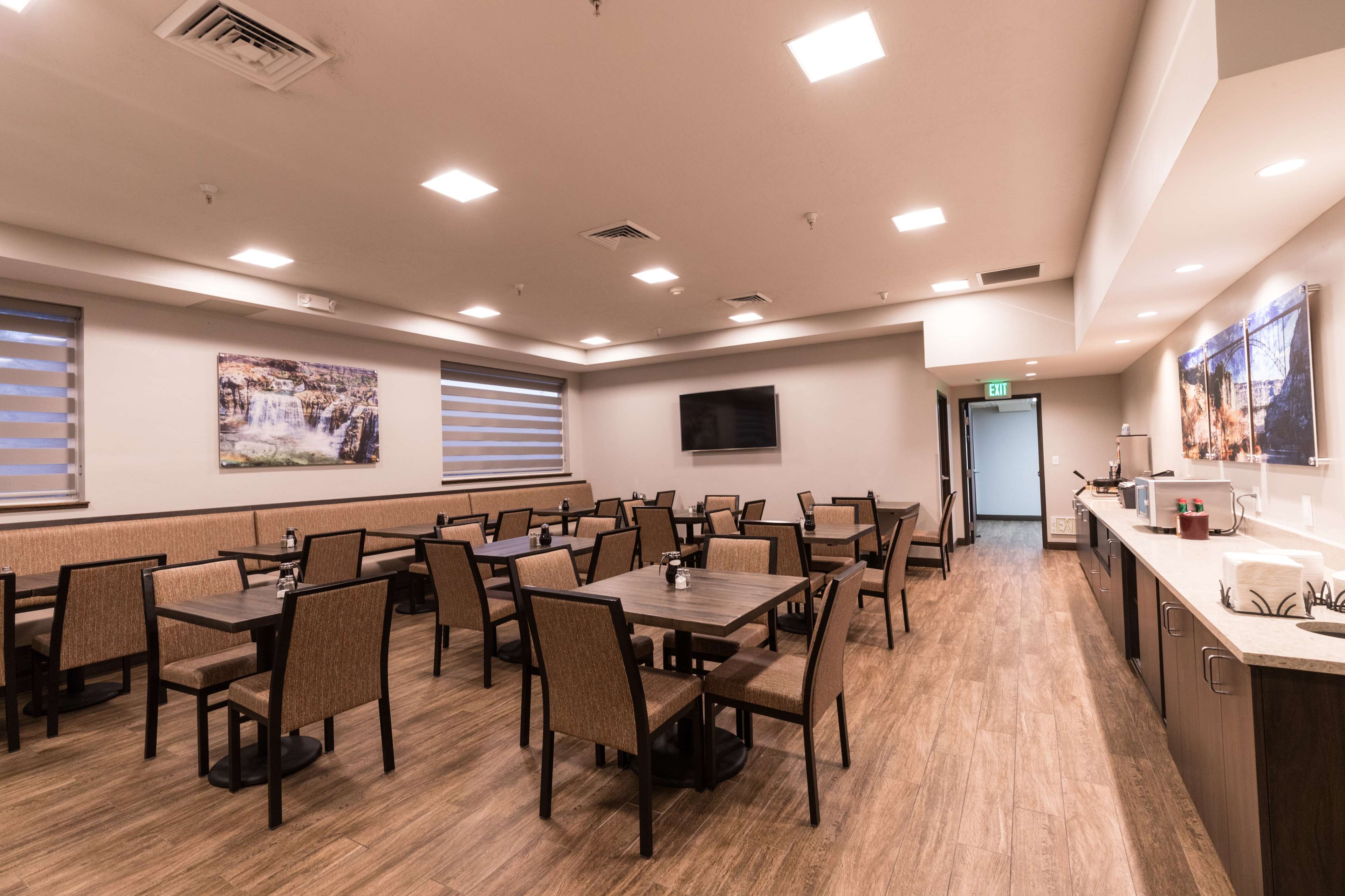 Best Western Sawtooth Inn & Suites