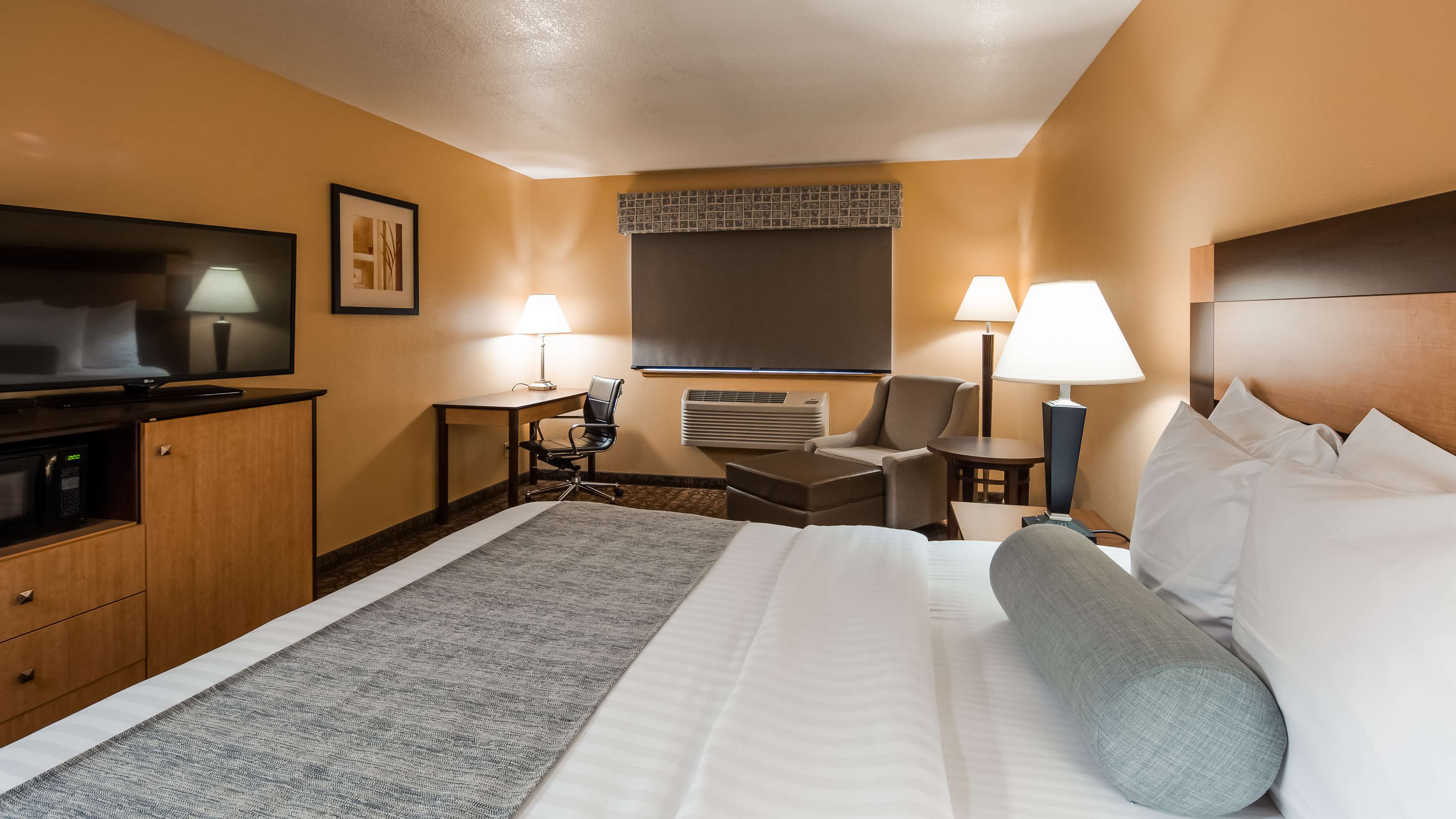 Best Western Sawtooth Inn & Suites