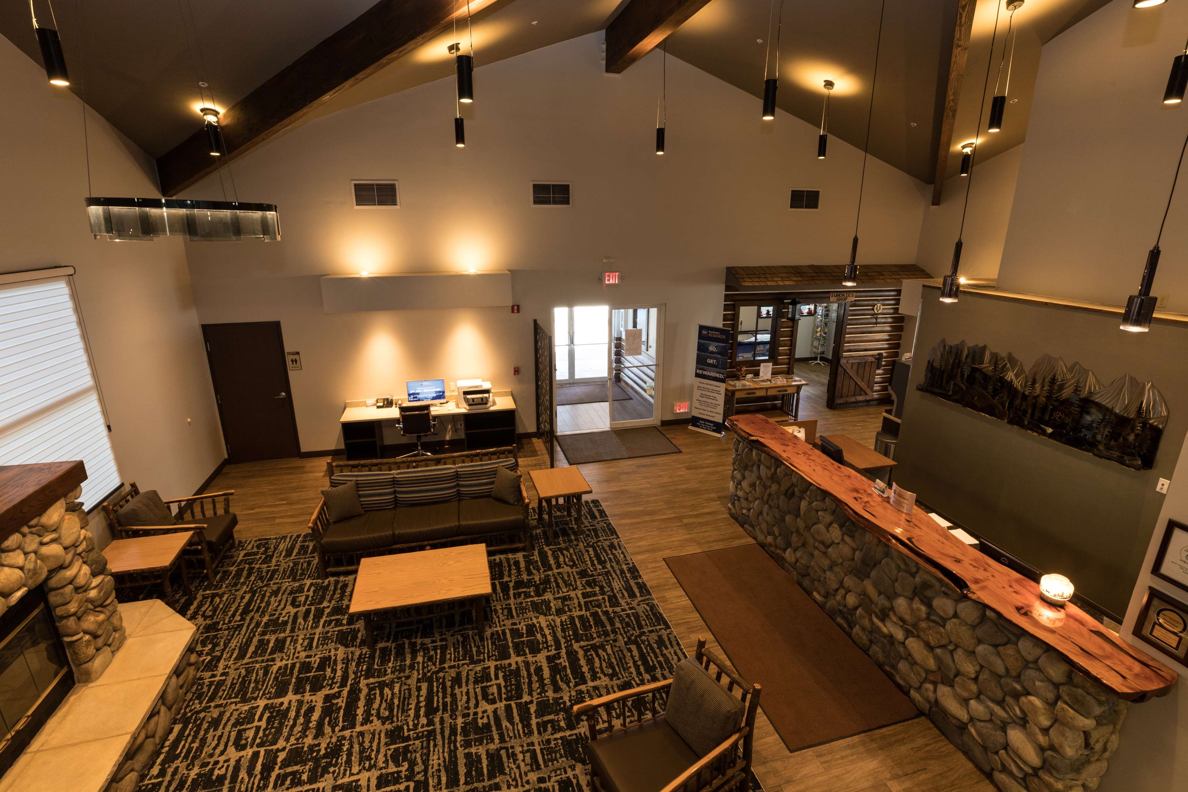 Best Western Sawtooth Inn & Suites