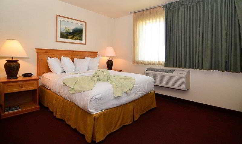 Best Western Sawtooth Inn & Suites