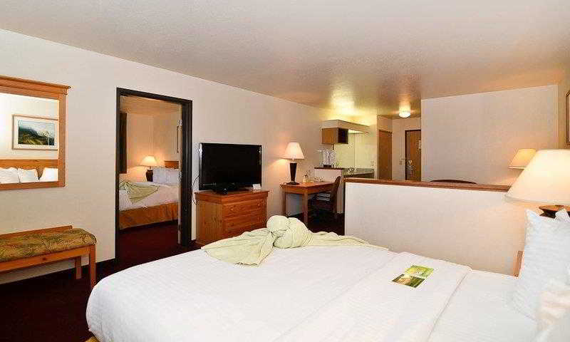 Best Western Sawtooth Inn & Suites