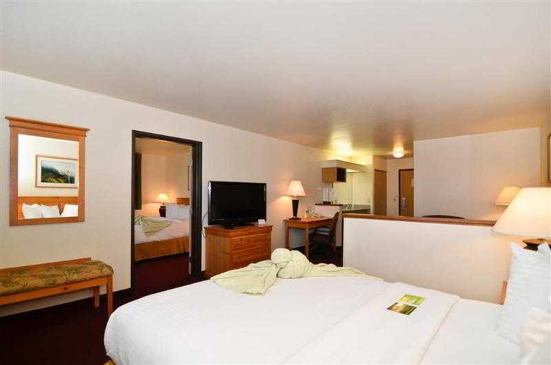 Best Western Sawtooth Inn & Suites