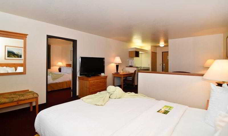 Best Western Sawtooth Inn & Suites