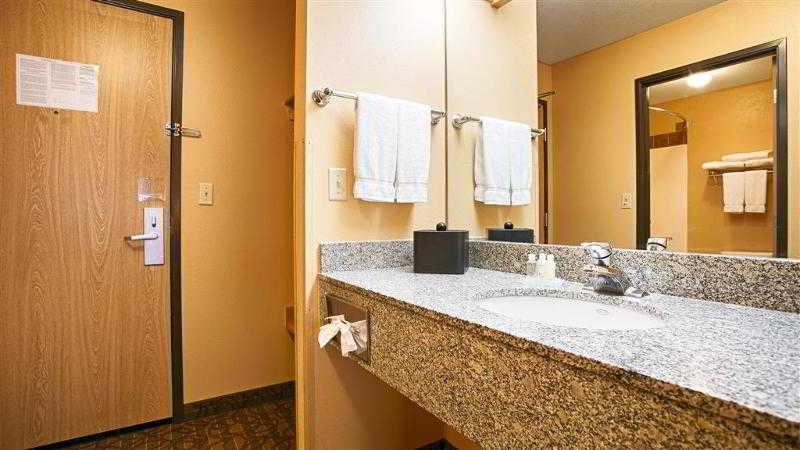 Best Western Sawtooth Inn & Suites