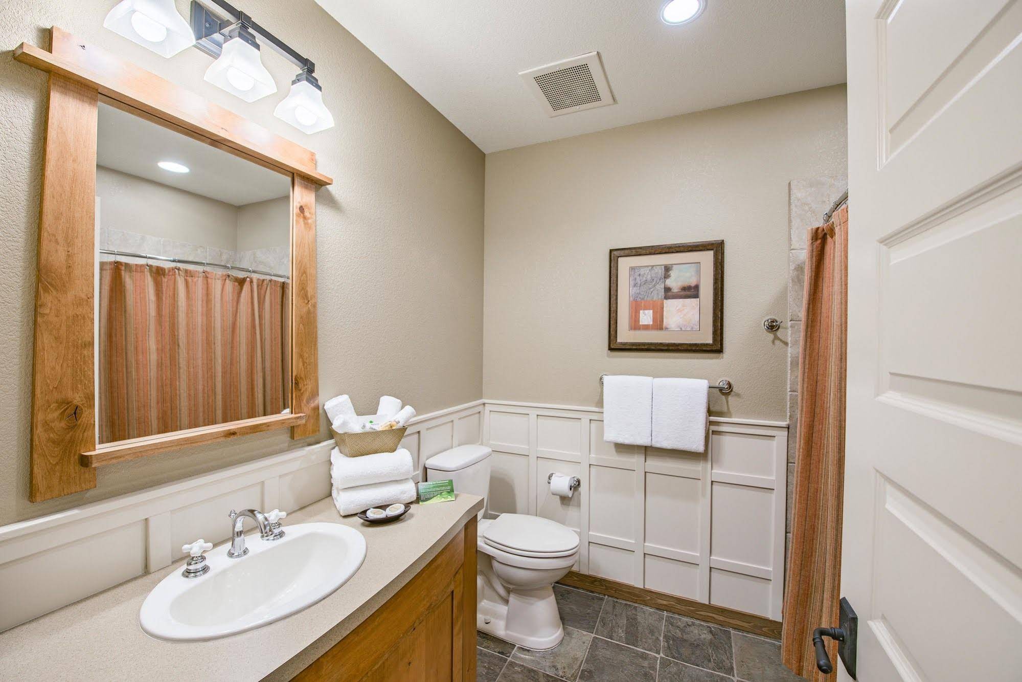 Silver Mountain Resort Lodging - Morning Star Lodge