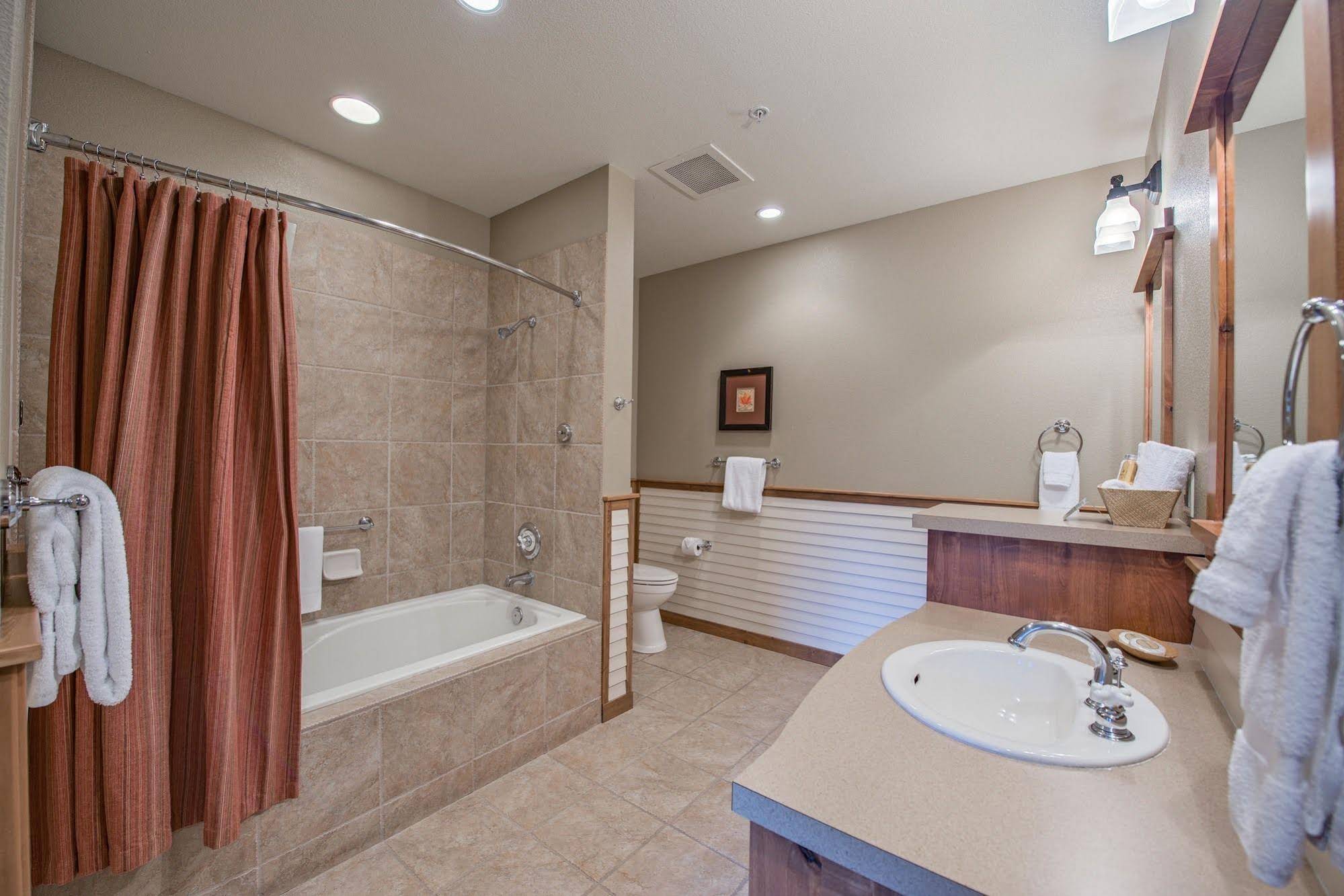 Silver Mountain Resort Lodging - Morning Star Lodge