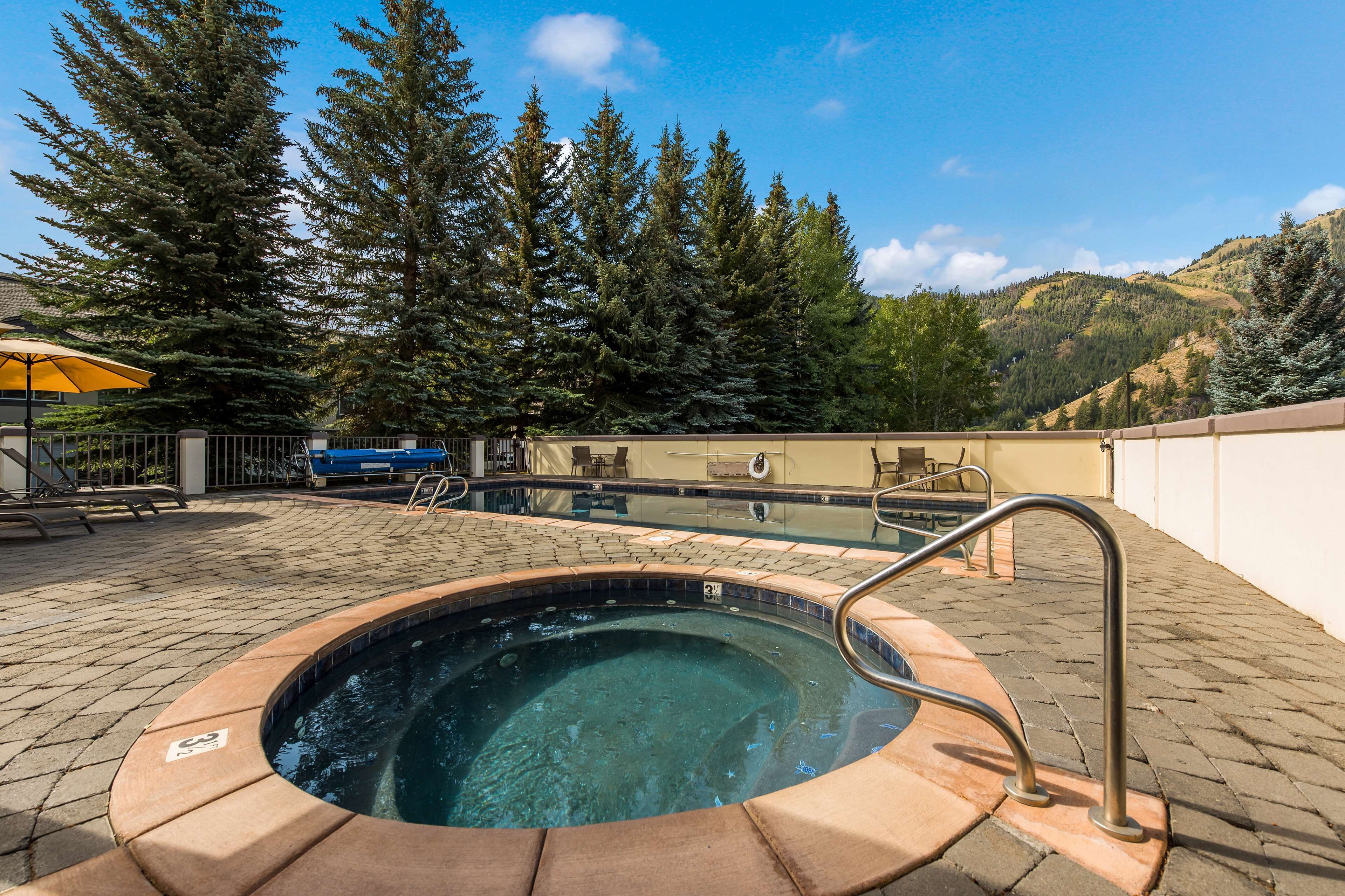 Best Western Tyrolean Lodge