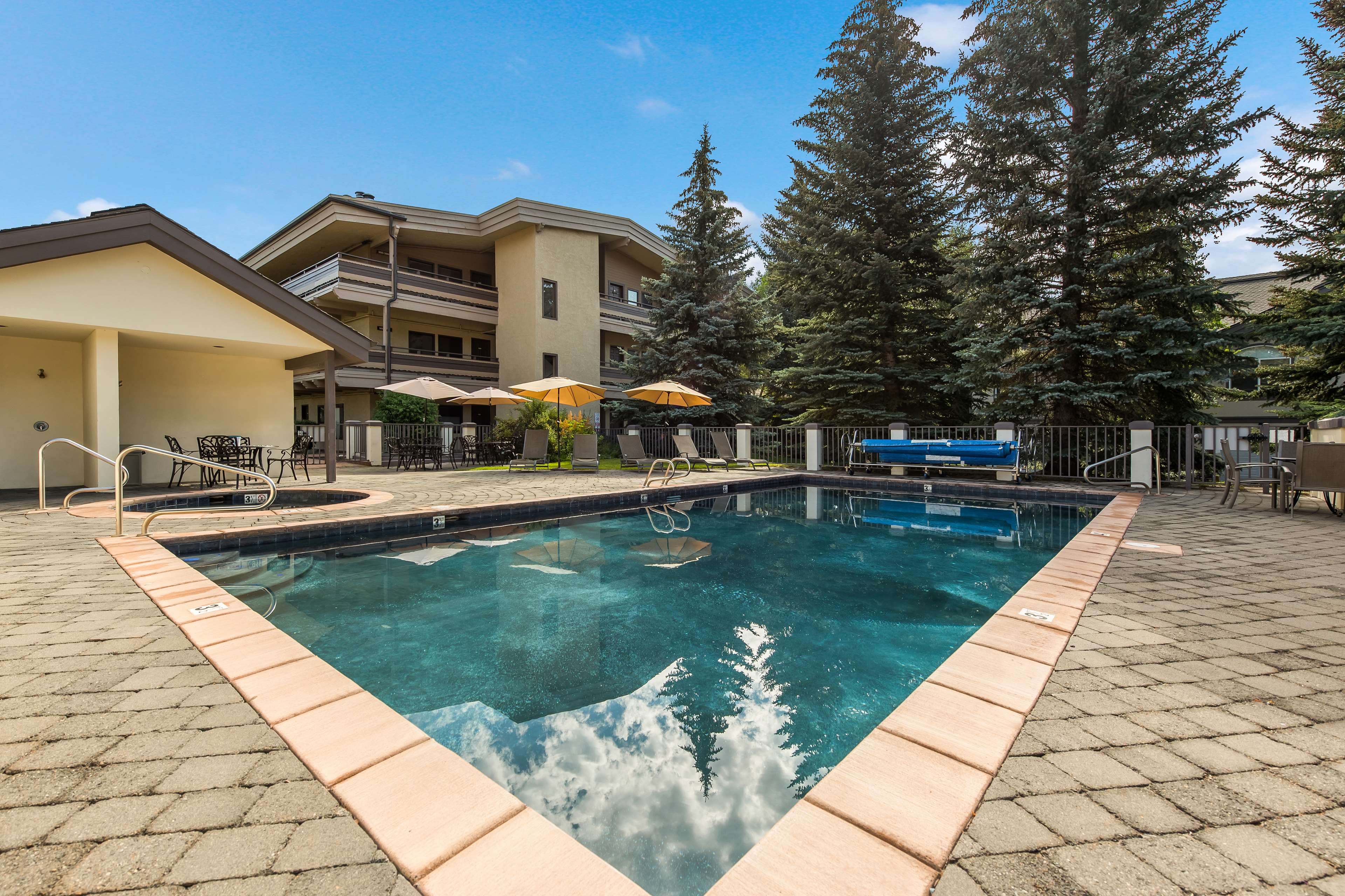 Best Western Tyrolean Lodge