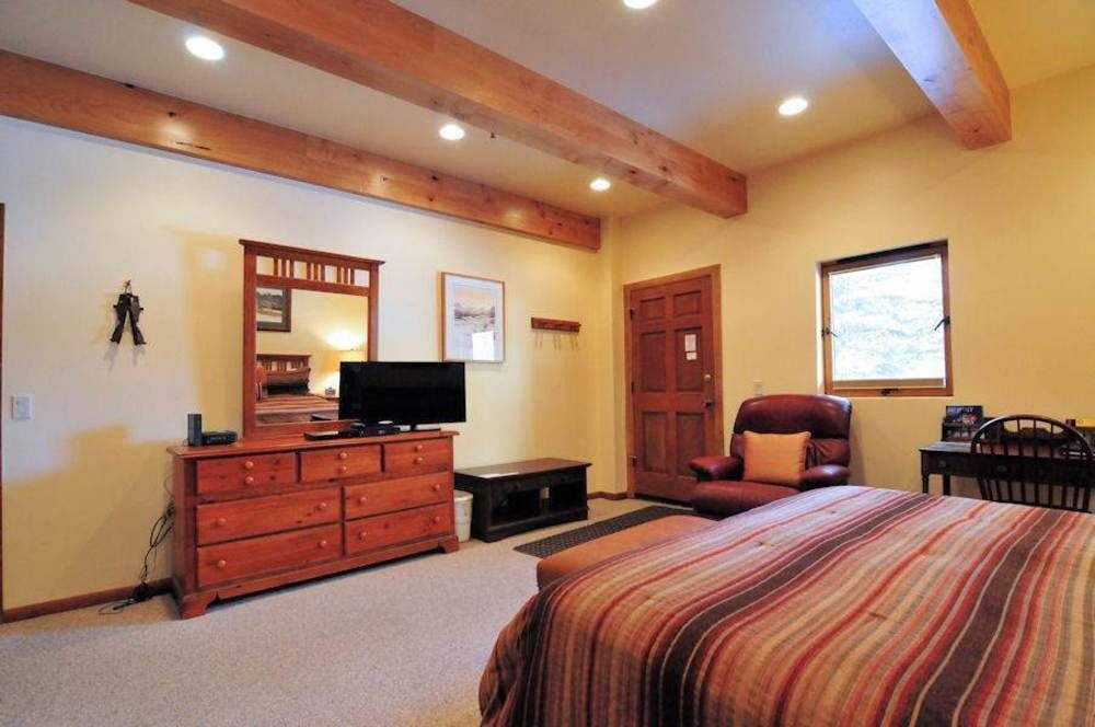 Christophe Condominiums