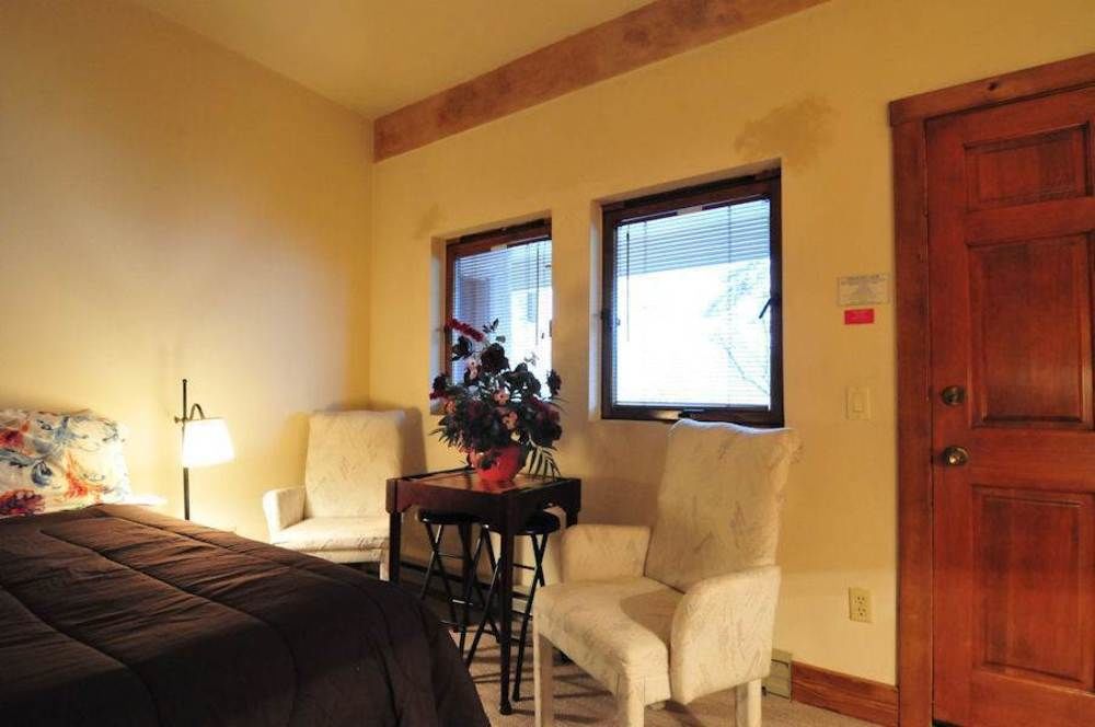 Christophe Condominiums