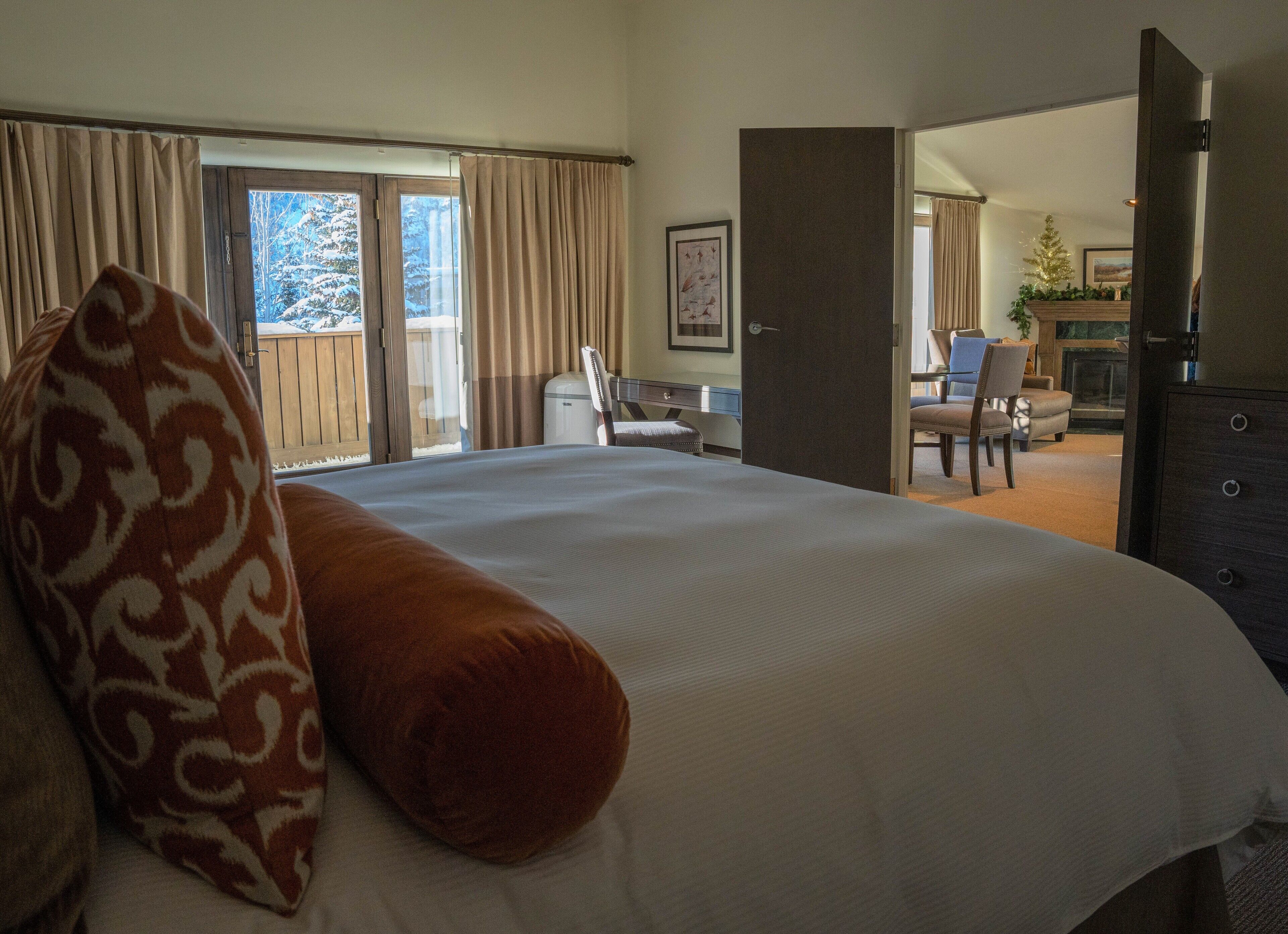 Knob Hill Inn