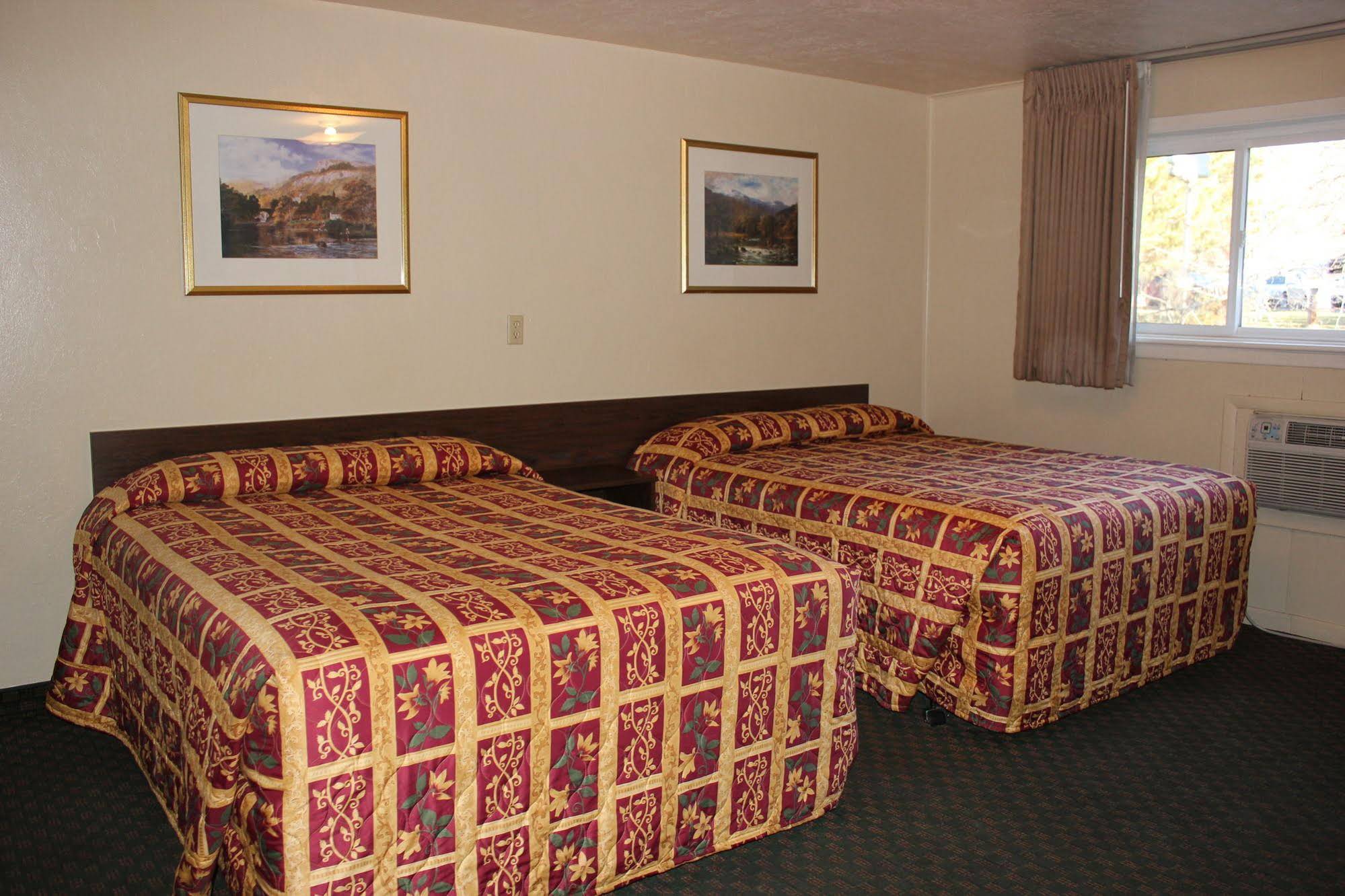 Lava Spa Motel & RV Park
