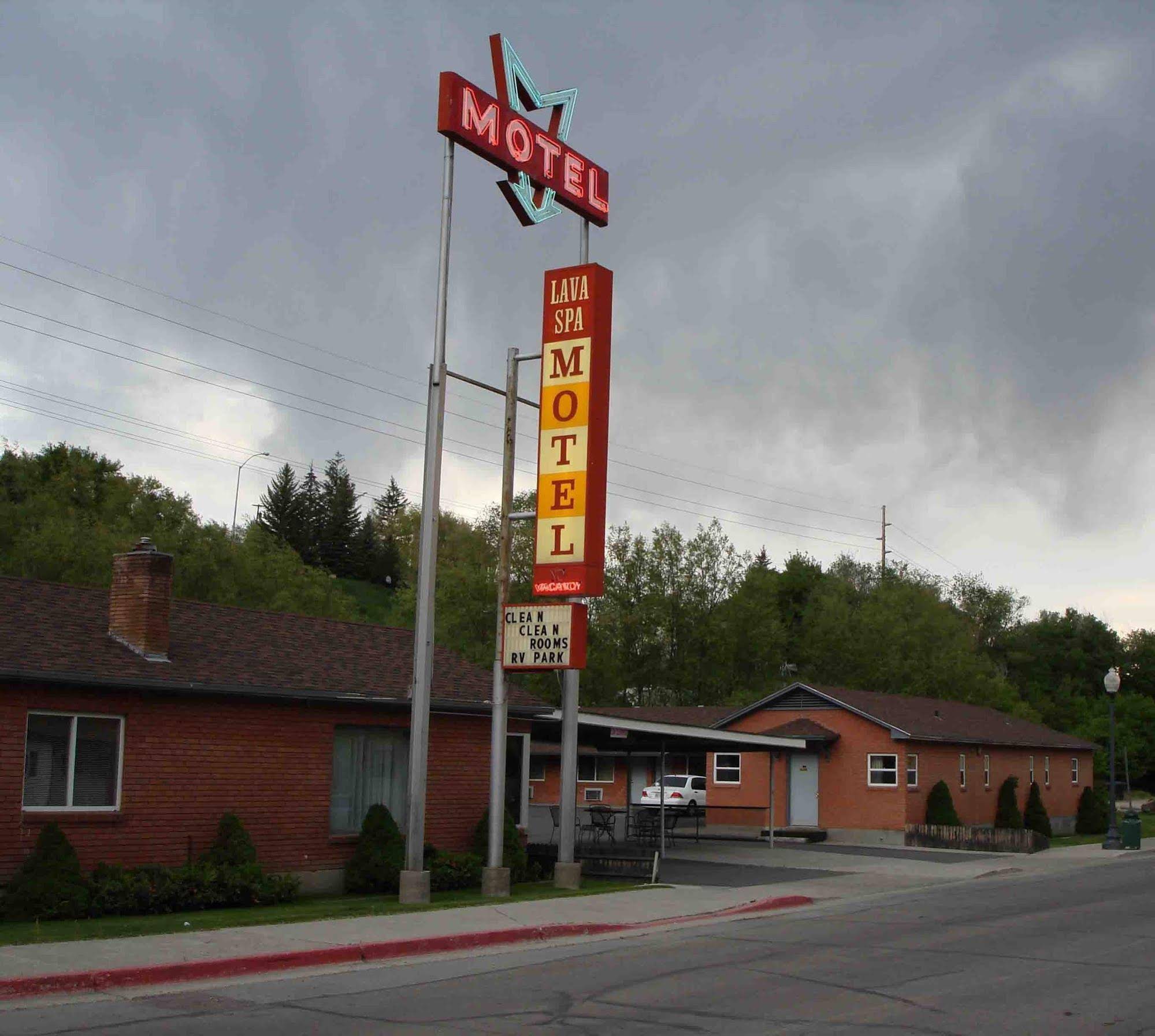 Lava Spa Motel & RV Park