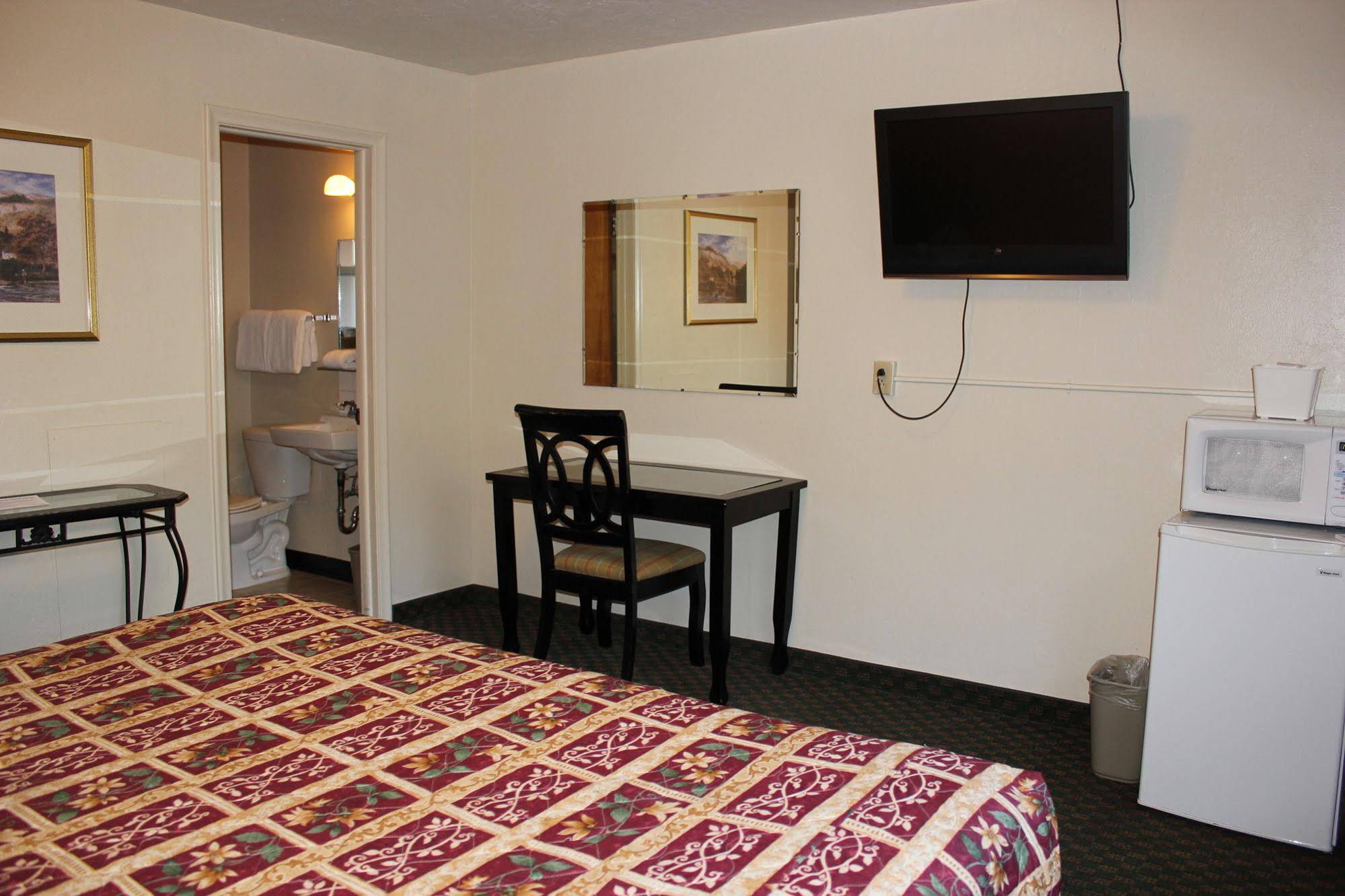 Lava Spa Motel & RV Park