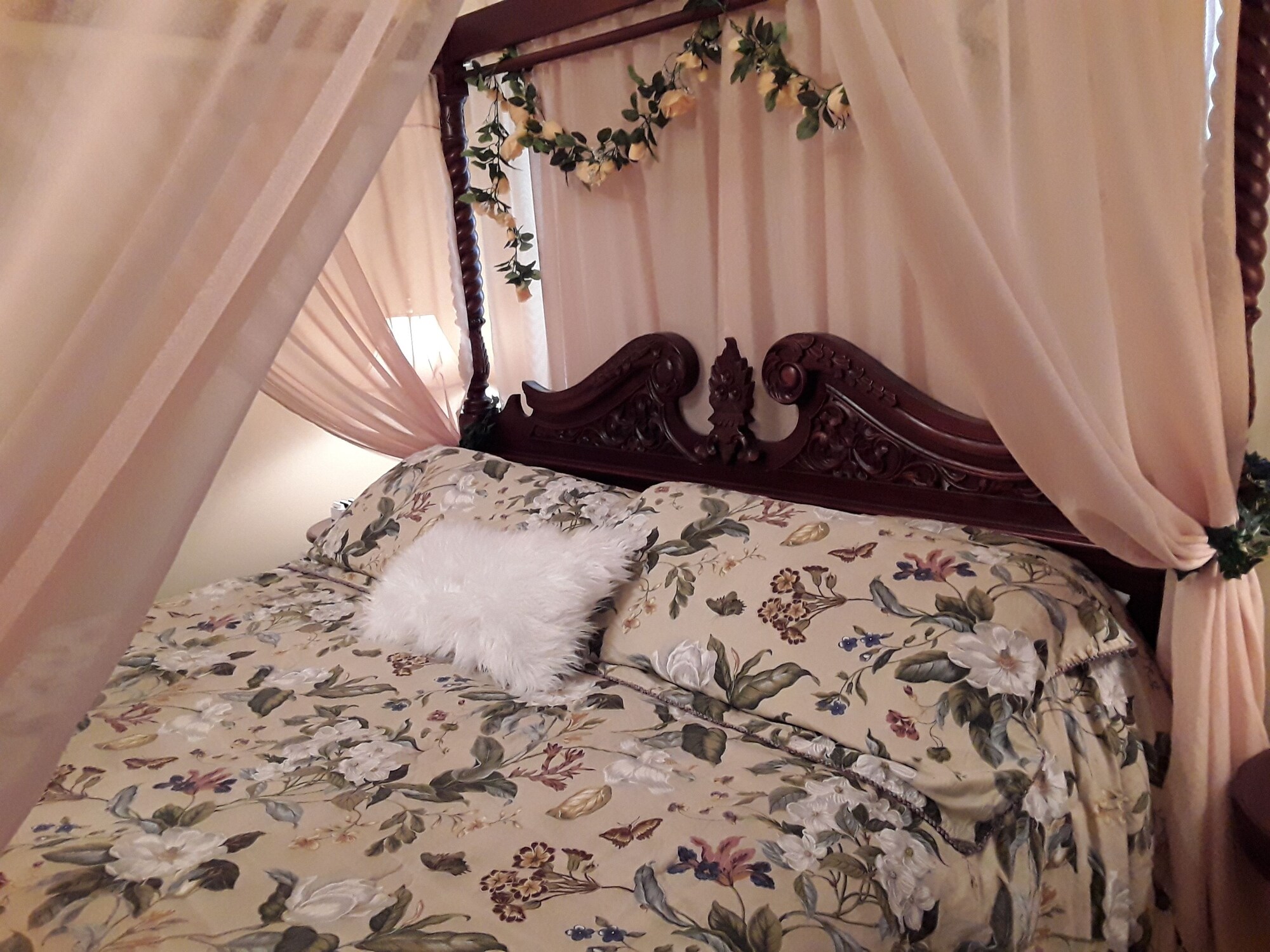 Lions Gate Manor