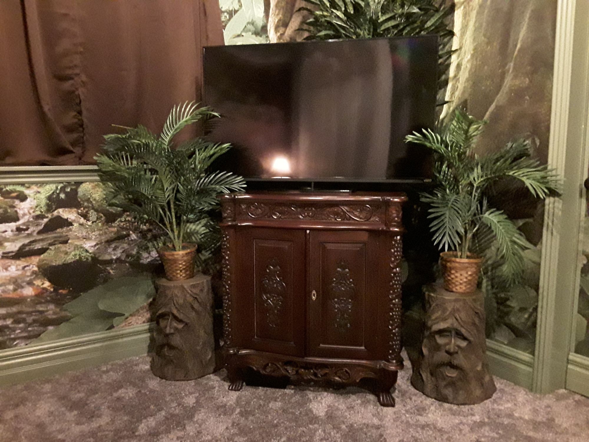 Lions Gate Manor