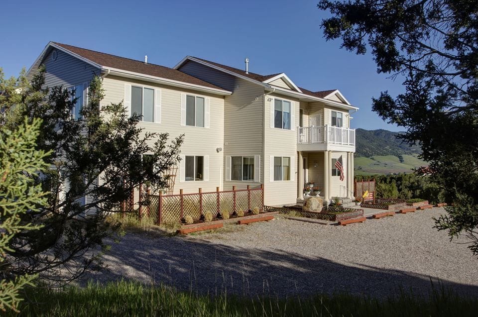 Lions Gate Manor