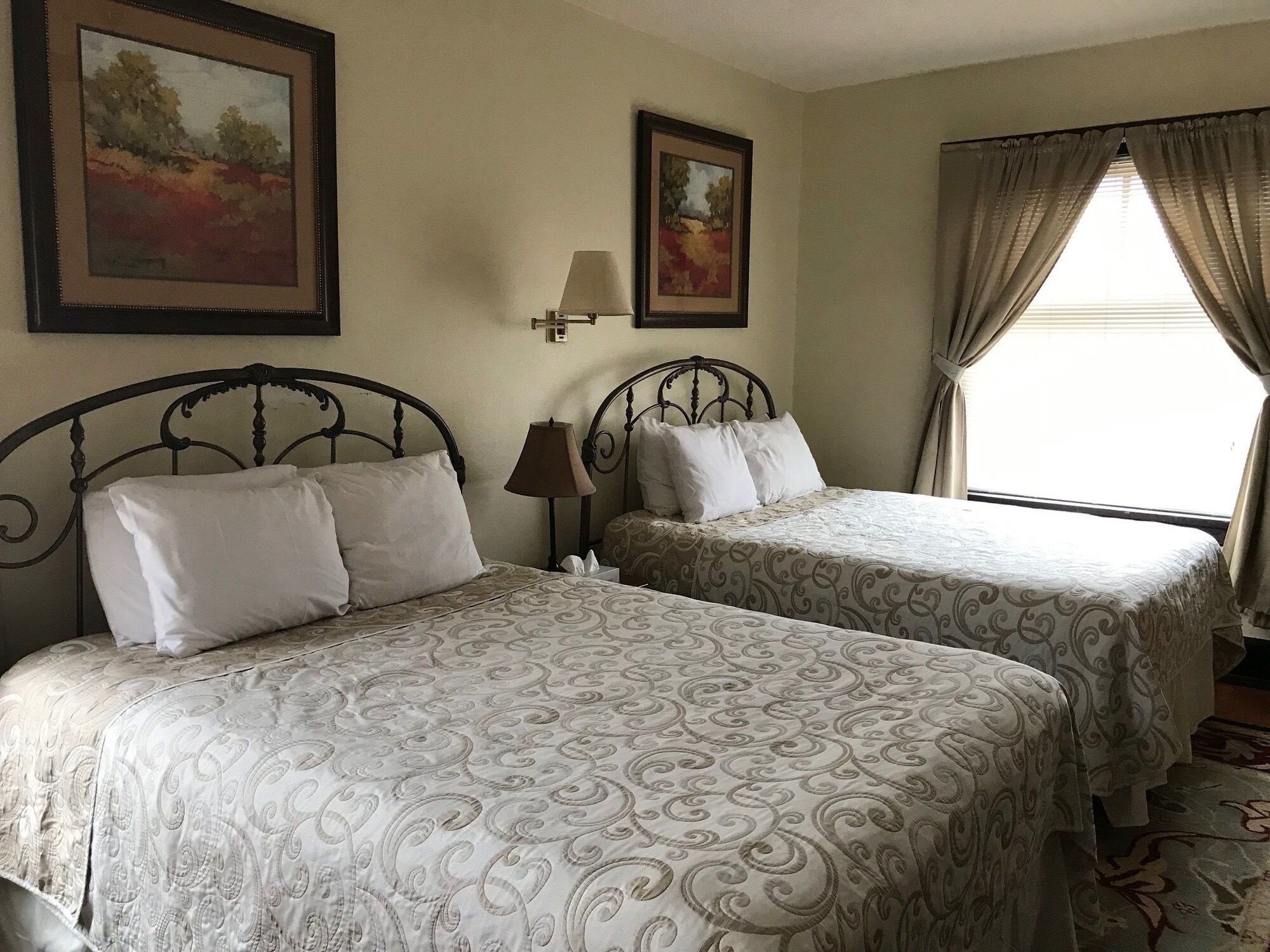 Riverside Hot Springs Inn