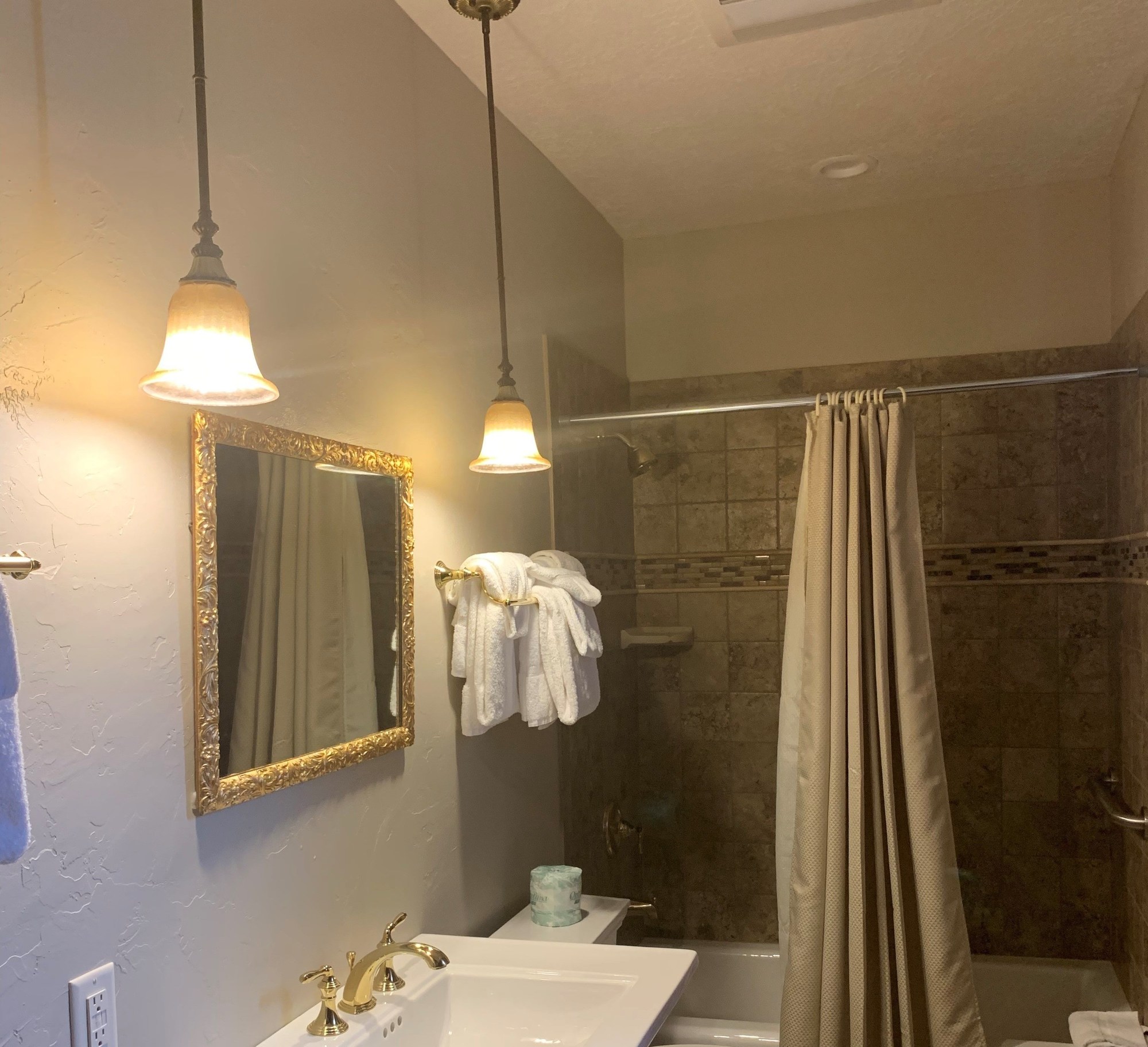 Riverside Hot Springs Inn
