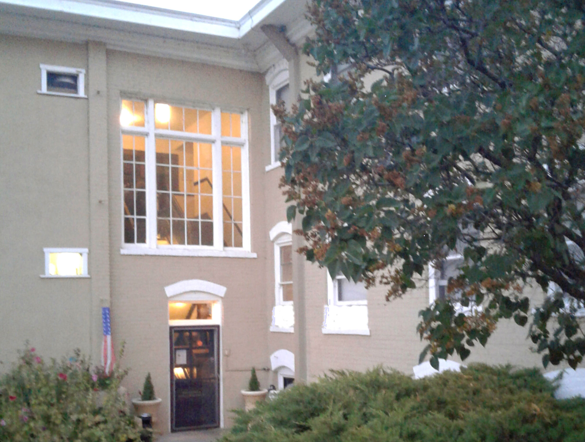 Riverside Hot Springs Inn