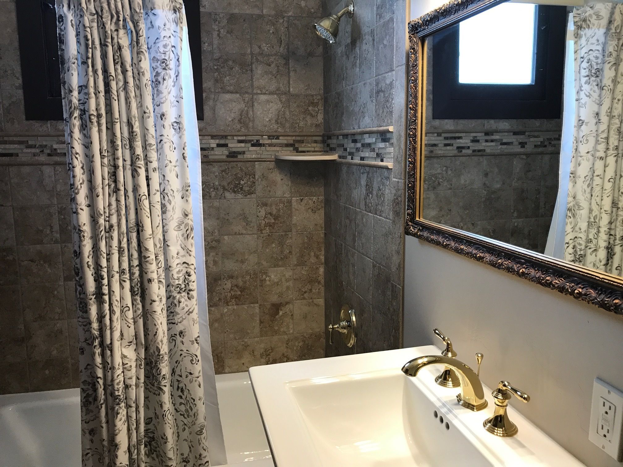 Riverside Hot Springs Inn