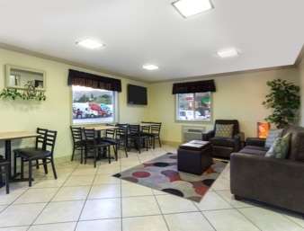 Super 8 by Wyndham Lewiston