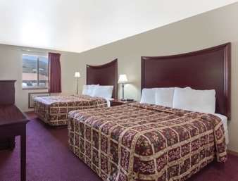 Super 8 by Wyndham Lewiston