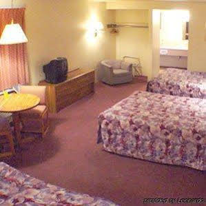 Golden Oak Inn Lewiston