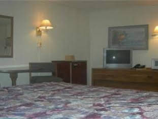 Golden Oak Inn Lewiston