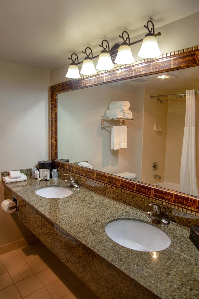 Hells Canyon Grand Hotel, Ascend Hotel Collection