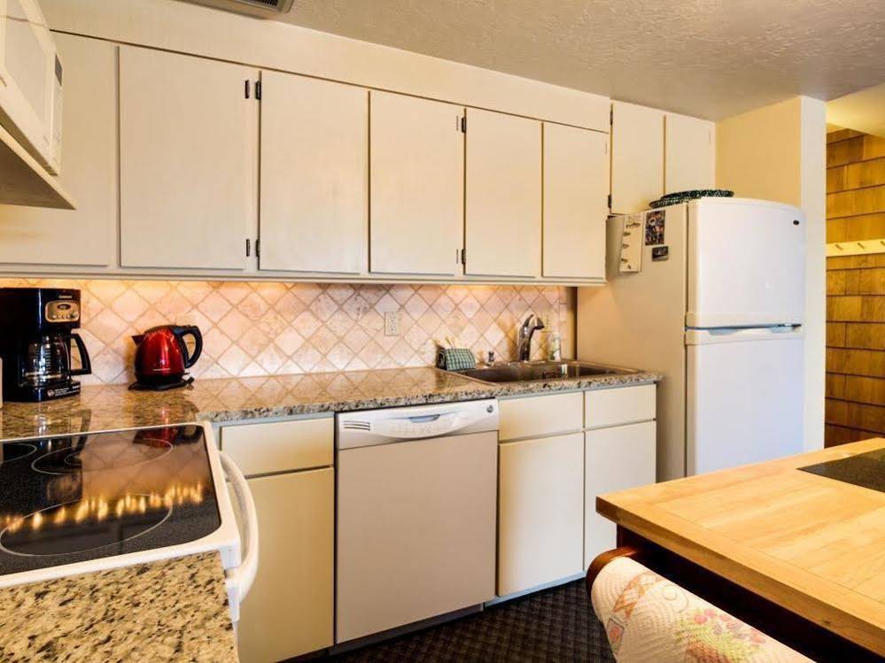 Timberlake Studio In The Sky