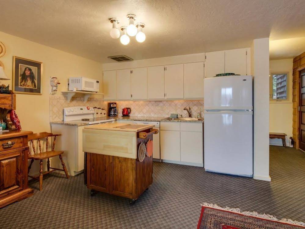 Timberlake Studio In The Sky