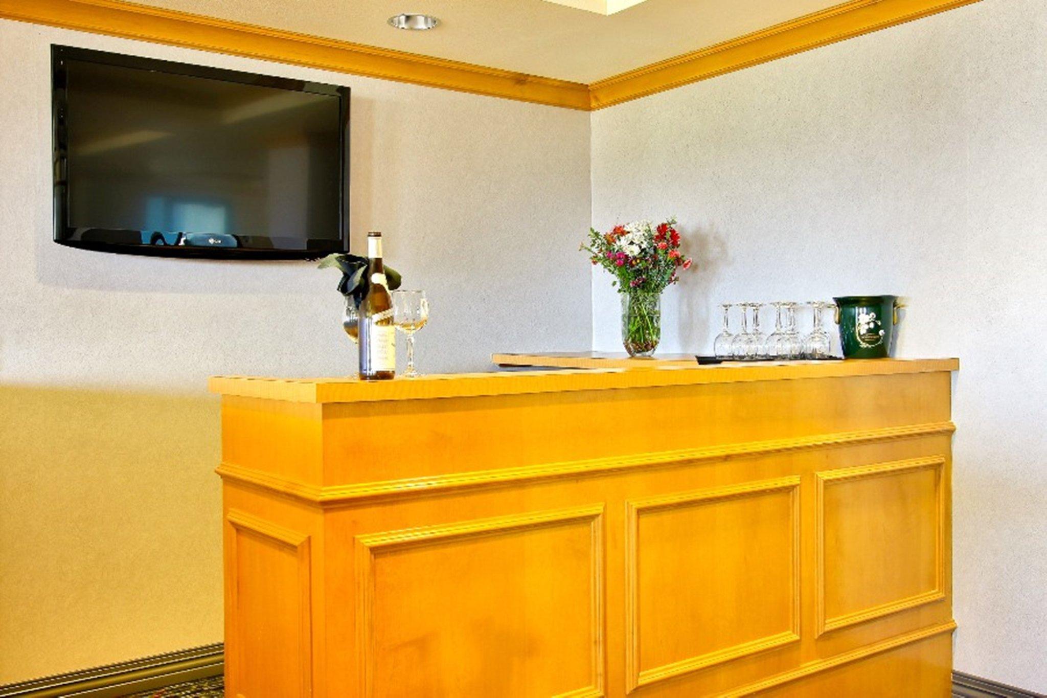 Comfort Suites Meridian