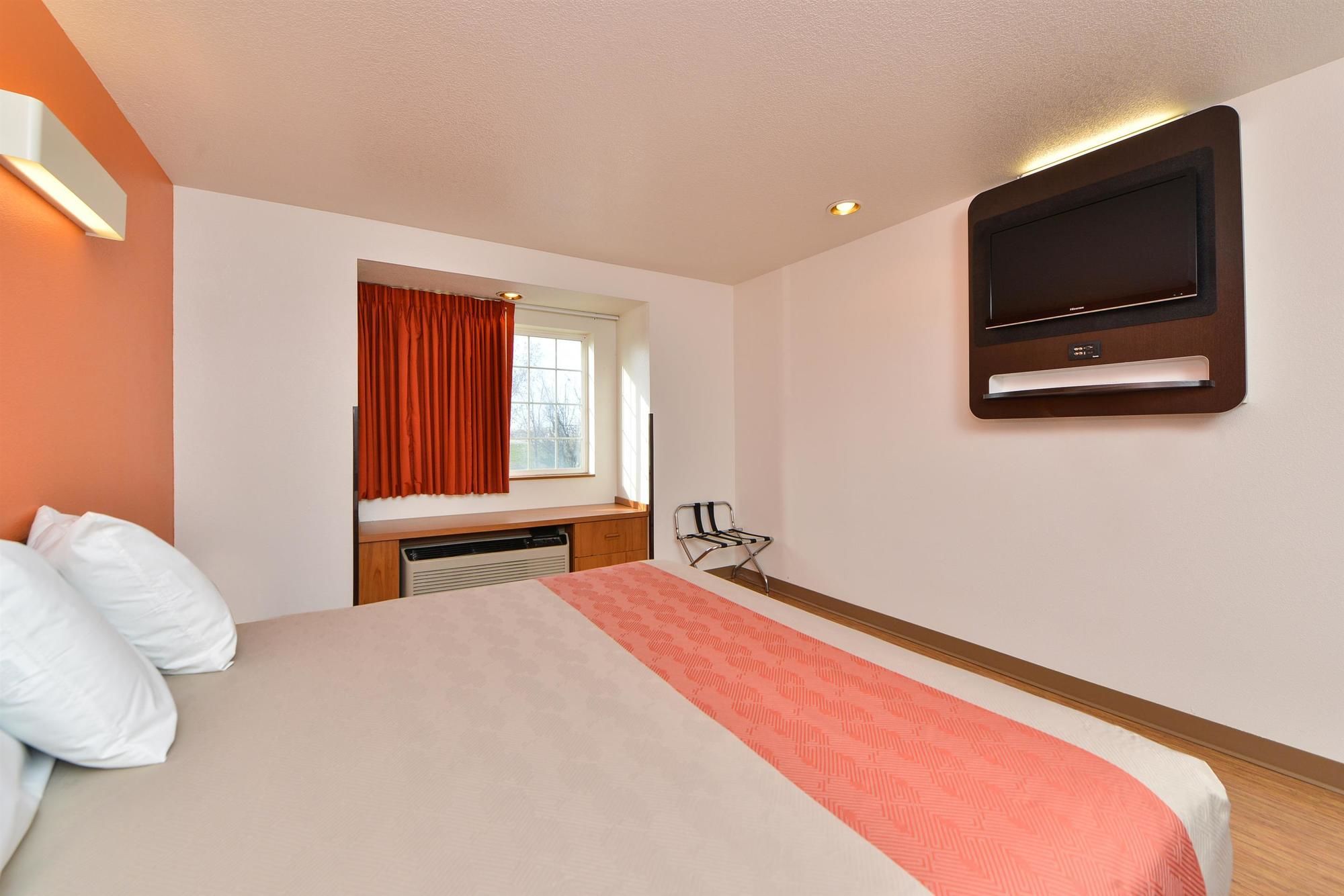 Motel 6 Meridian ID